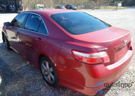 2007 Toyota Camry Se z USA, uszkodzony, nr VIN 4T1BE46K17U093717